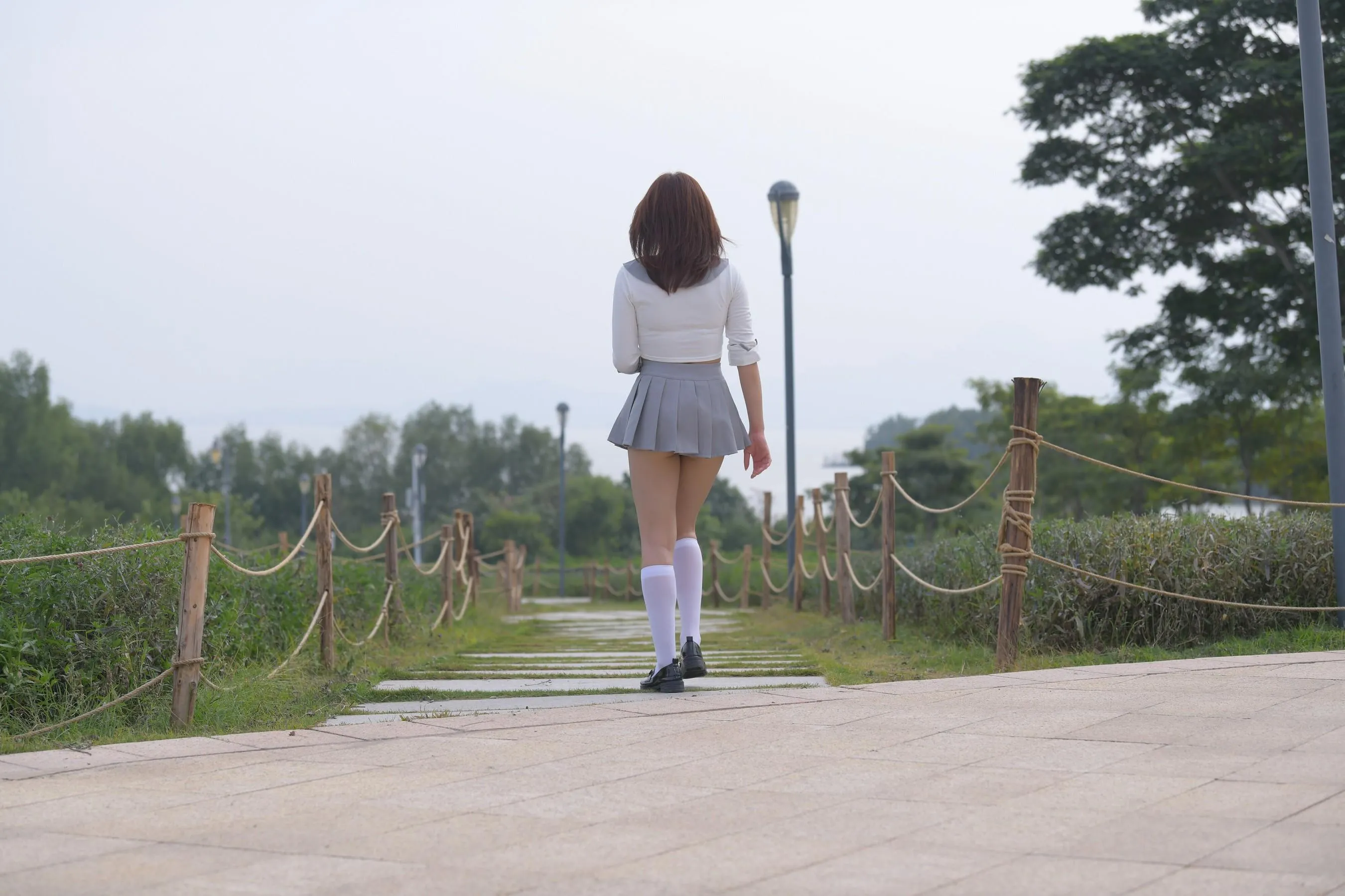 [魔镜街拍] NO.095 性感动人的小百褶裙美女 [763P]插图3